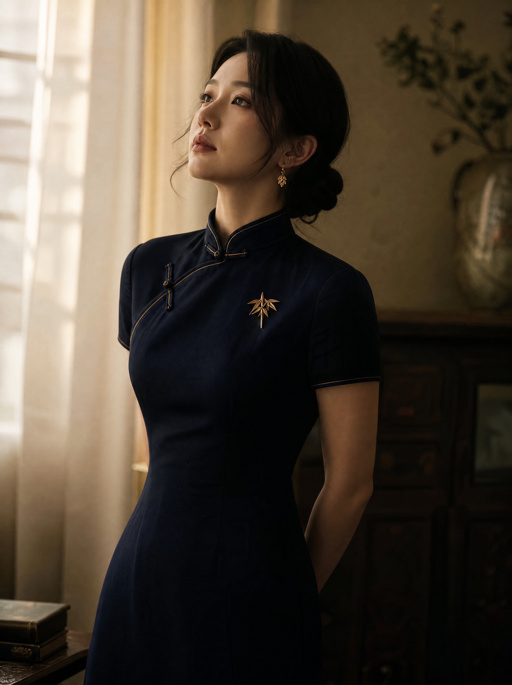 穿着深海军蓝色传统服装的女人